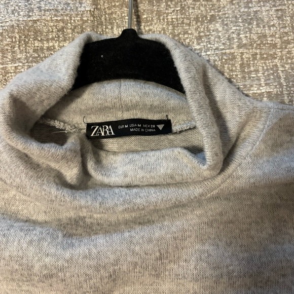 ZARA turtleneck - Picture 3 of 4